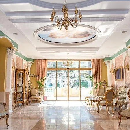 At Venera Palace 아파트